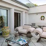 Bellavista House